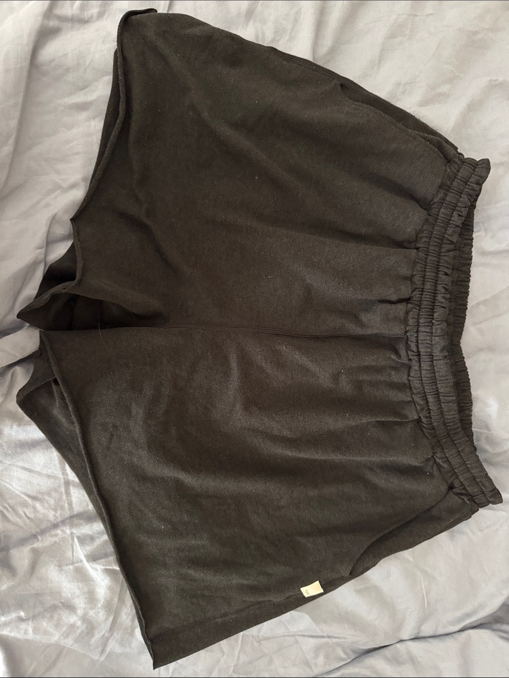 Vuori Dreamknit Boyfriend Shorts Black medium women’s - Picture 1 of 4